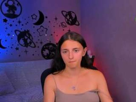 caroline-honeyy1