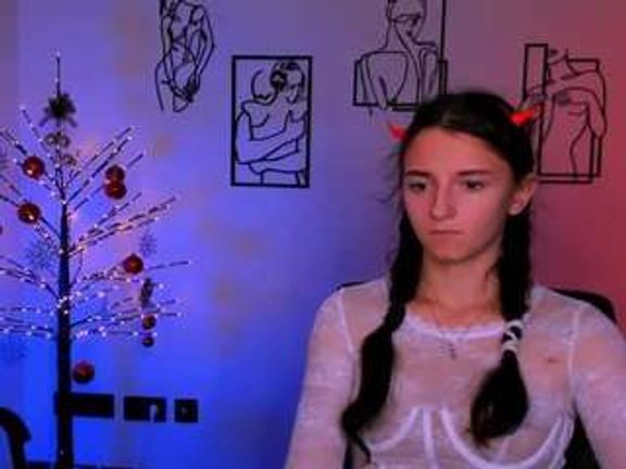 caroline-honeyy1