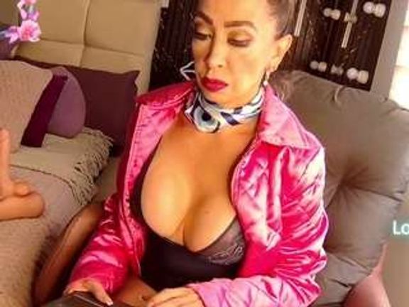 EvelynaGrey