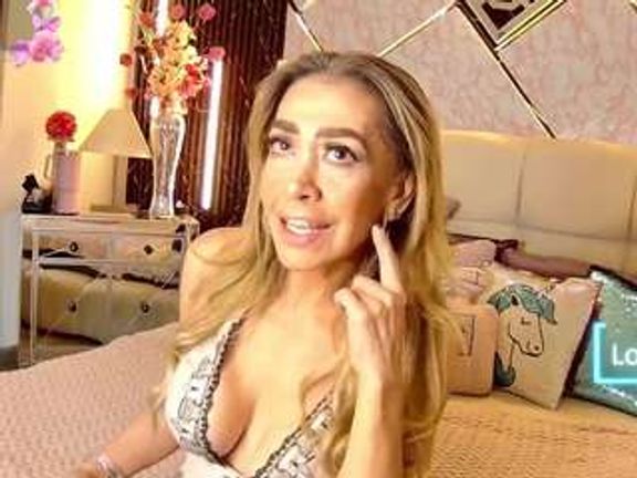 EvelynaGrey
