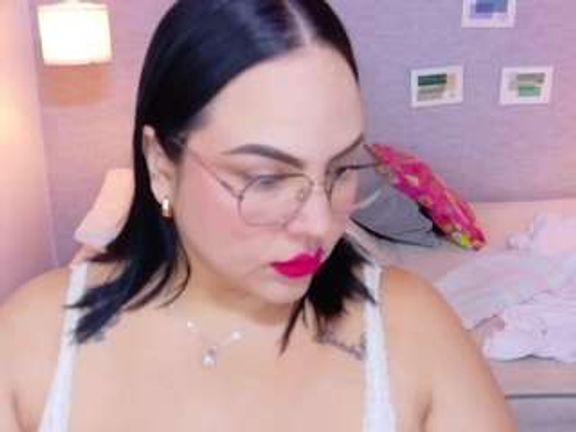 curvy-sexyvalen