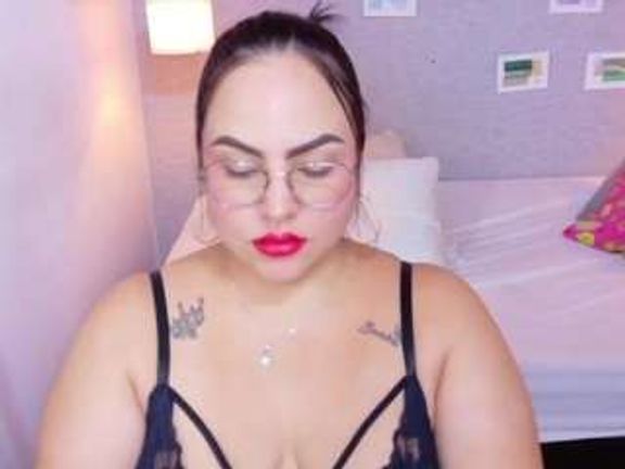 curvy-sexyvalen