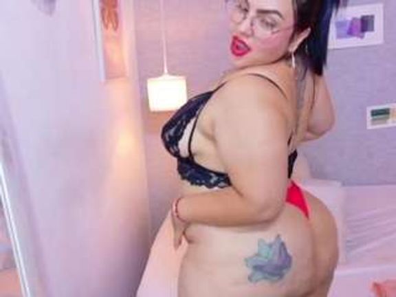 curvy-sexyvalen