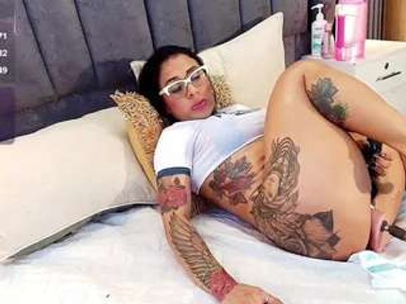 emily-86