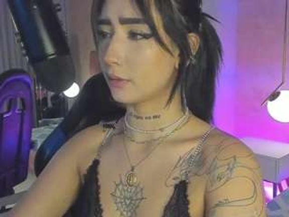 magic-kira-foxxx