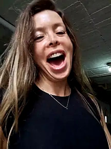 karina_warthon