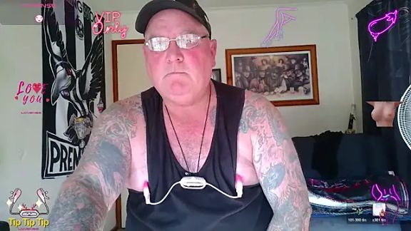 KINKYBLUEYES69