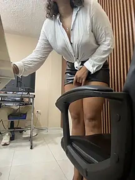 Kay_LustyWife