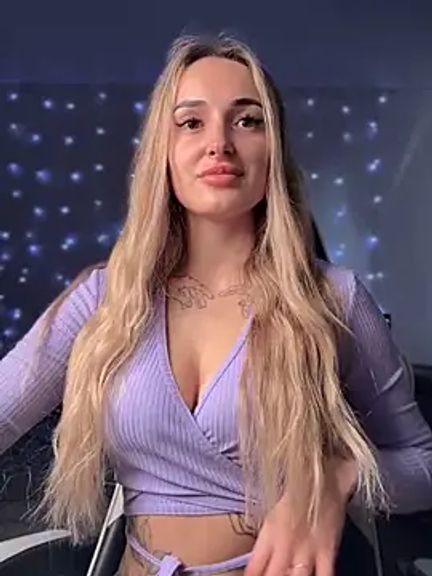 alicebedroom