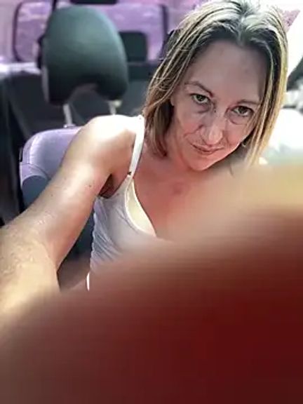 Sophia-Squirts-UK