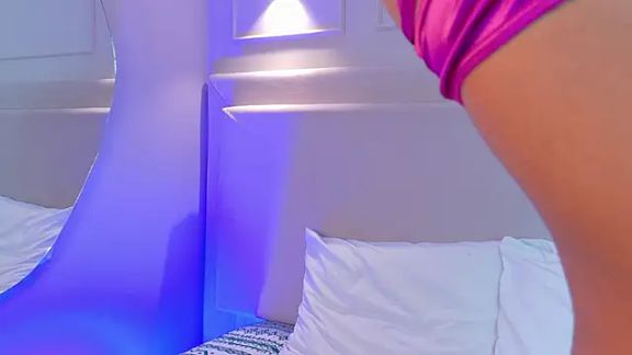 NaomiKlarc
