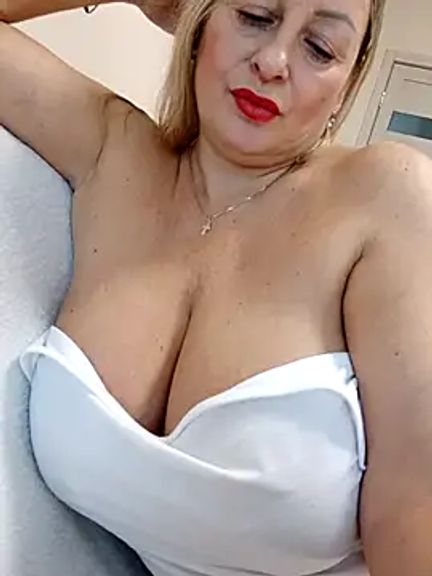 Liana_MilfHot