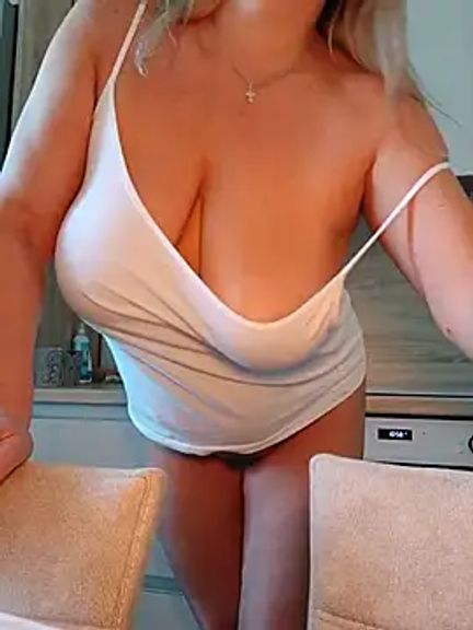 Liana_MilfHot