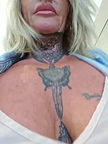 YourMommyBlair