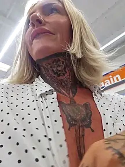YourMommyBlair