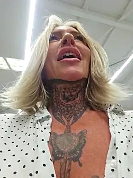 YourMommyBlair