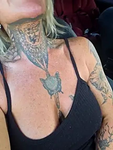 YourMommyBlair