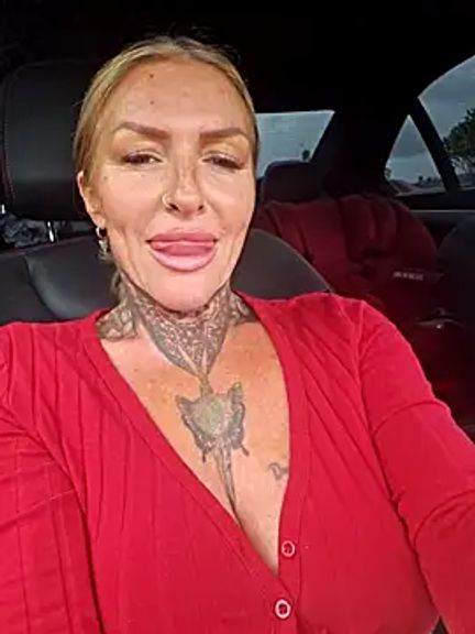 YourMommyBlair