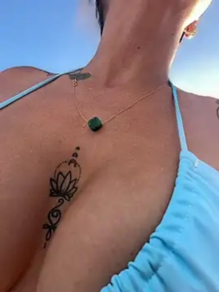 Samantha_bigboobs