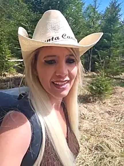 Sexy_Sparkling_