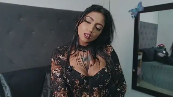 Delilah_Blazee