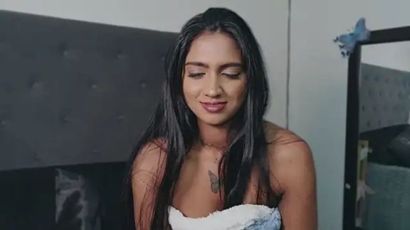 Delilah_Blazee