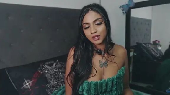 Delilah_Blazee