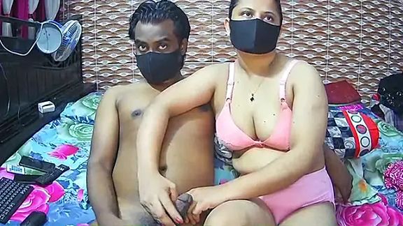 Younger_Couples