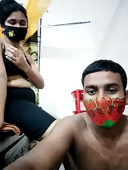 Hoty_Couple_69