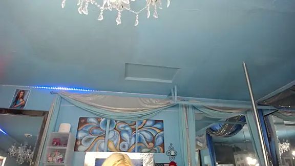 ADRIANNA_FOX