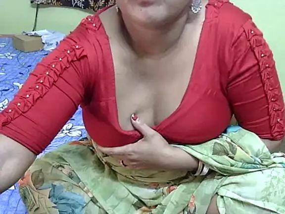 Shy_Housewife_32