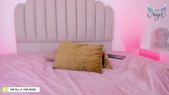 Nikki_Angel_