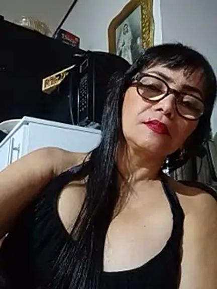 kelly_squirting