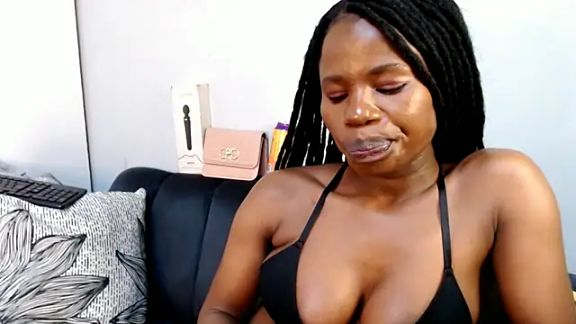 LongPussyLipsxx