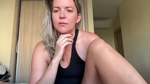 naughtyhollyxxxx