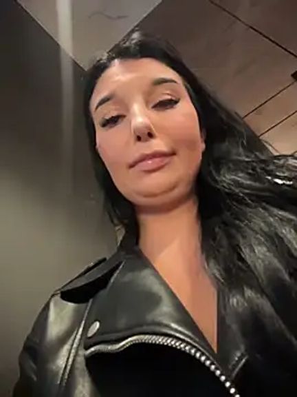 Tisha_Busty