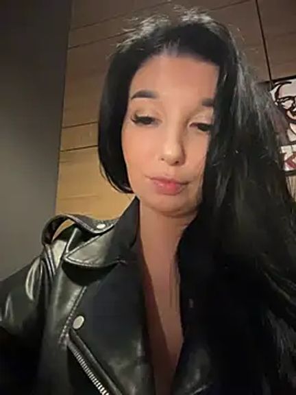 Tisha_Busty