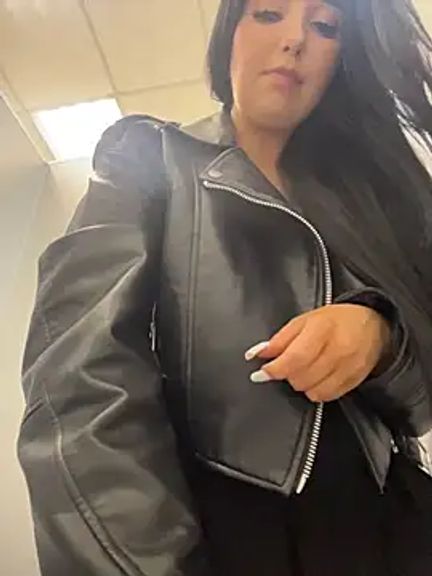 Tisha_Busty