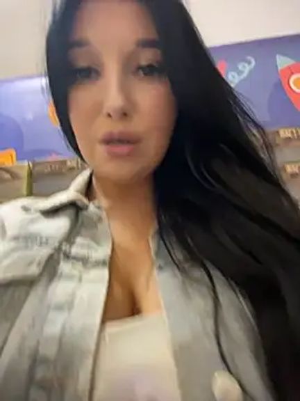 Tisha_Busty