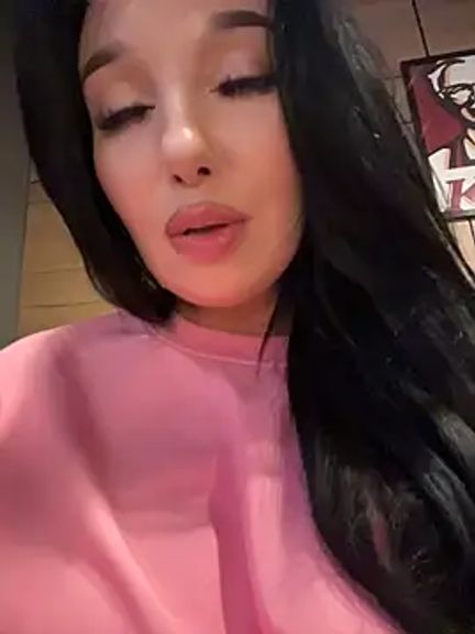 Tisha_Busty
