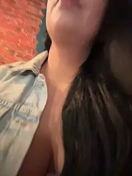 Tisha_Busty