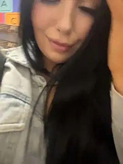 Tisha_Busty