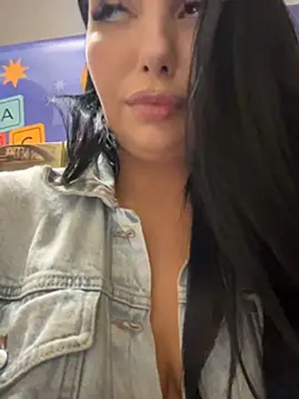 Tisha_Busty