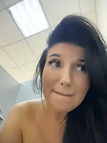 Tisha_Busty