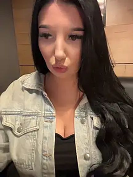 Tisha_Busty