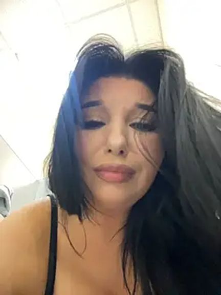 Tisha_Busty
