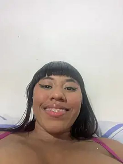 India_maiores_labios_1