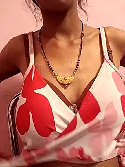 Stripper_Maahi