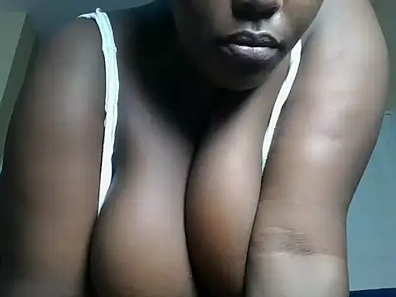 Bigboobiess5