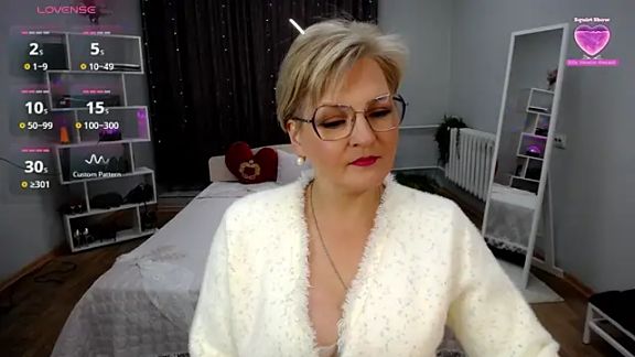 BlondeBrilliant7